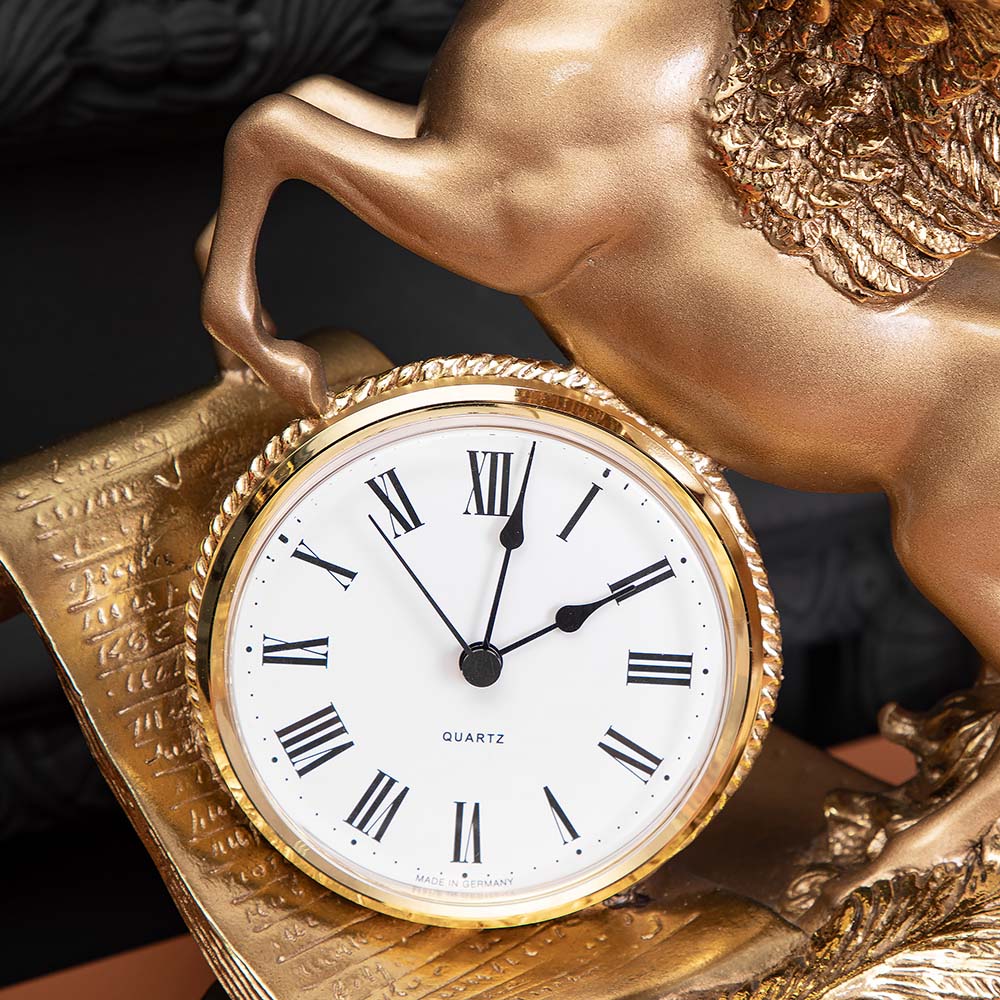 Часы настольные Пегас