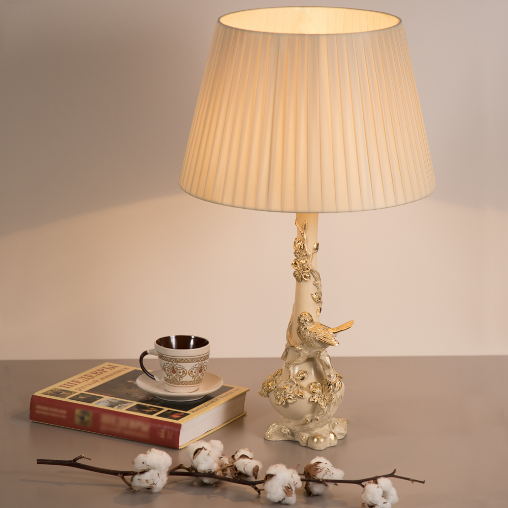 Настольная лампа Атмосфера с абажуром Шик