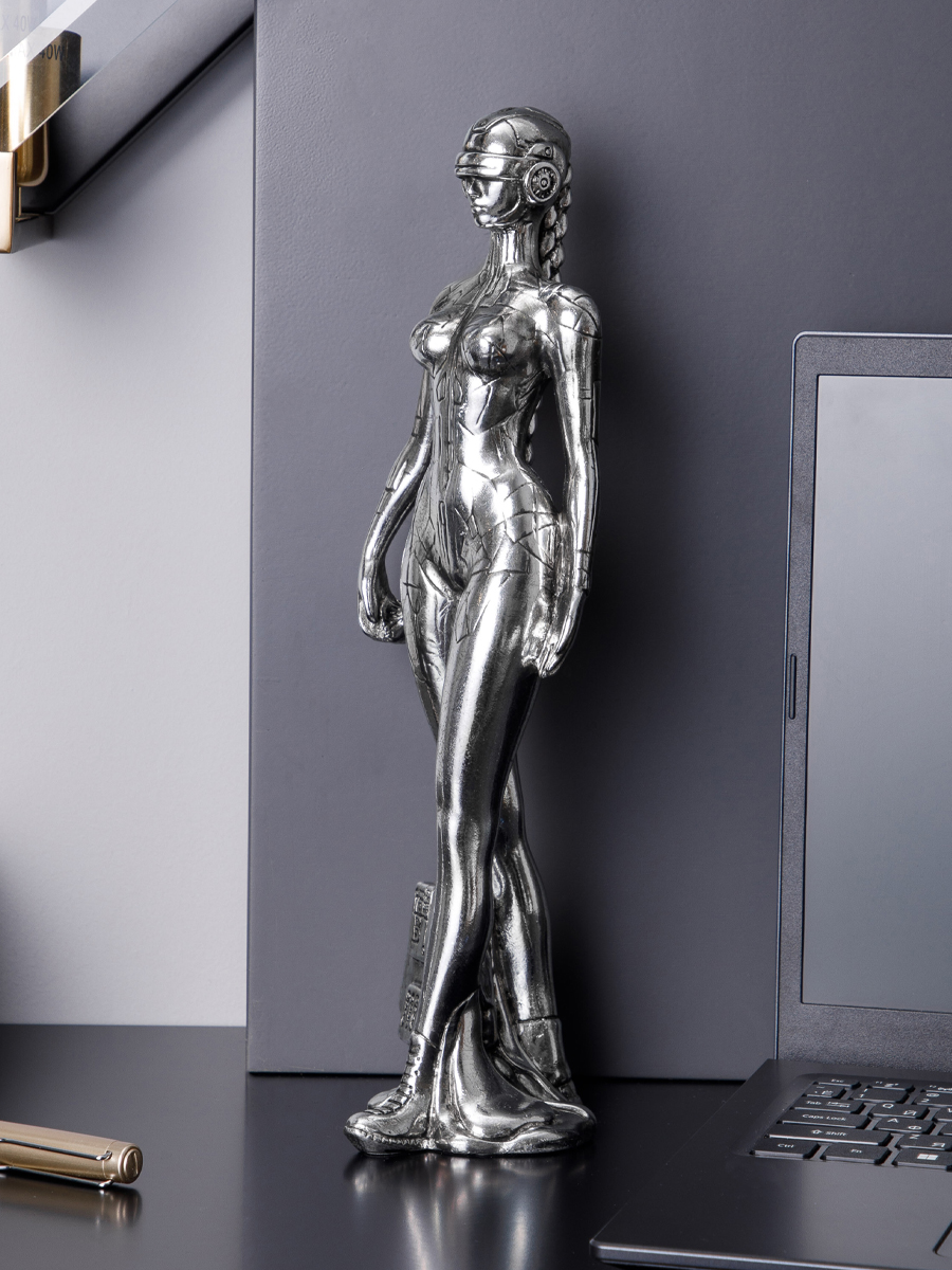 Статуэтка Алиса