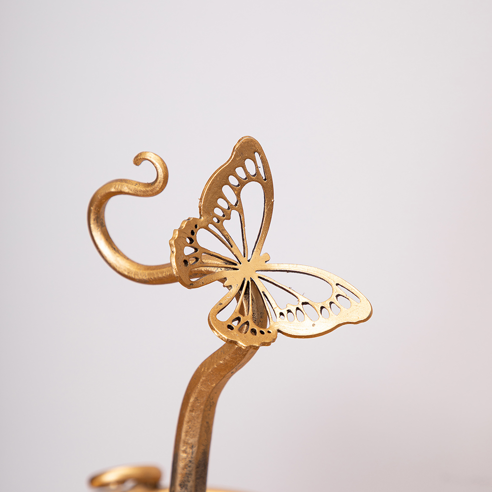 Зонтница Полет бабочки