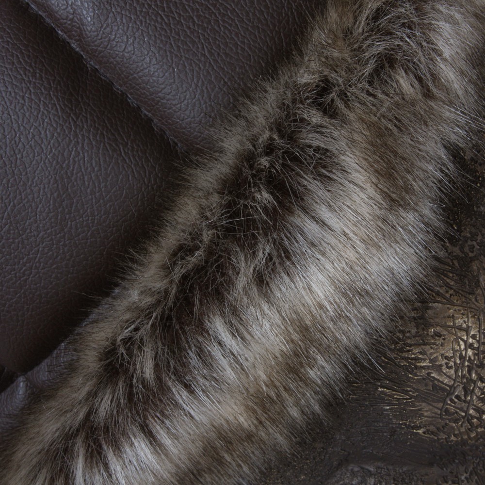 Декоративная садовая фигура Сэр Винстон Бульдог с накидкой