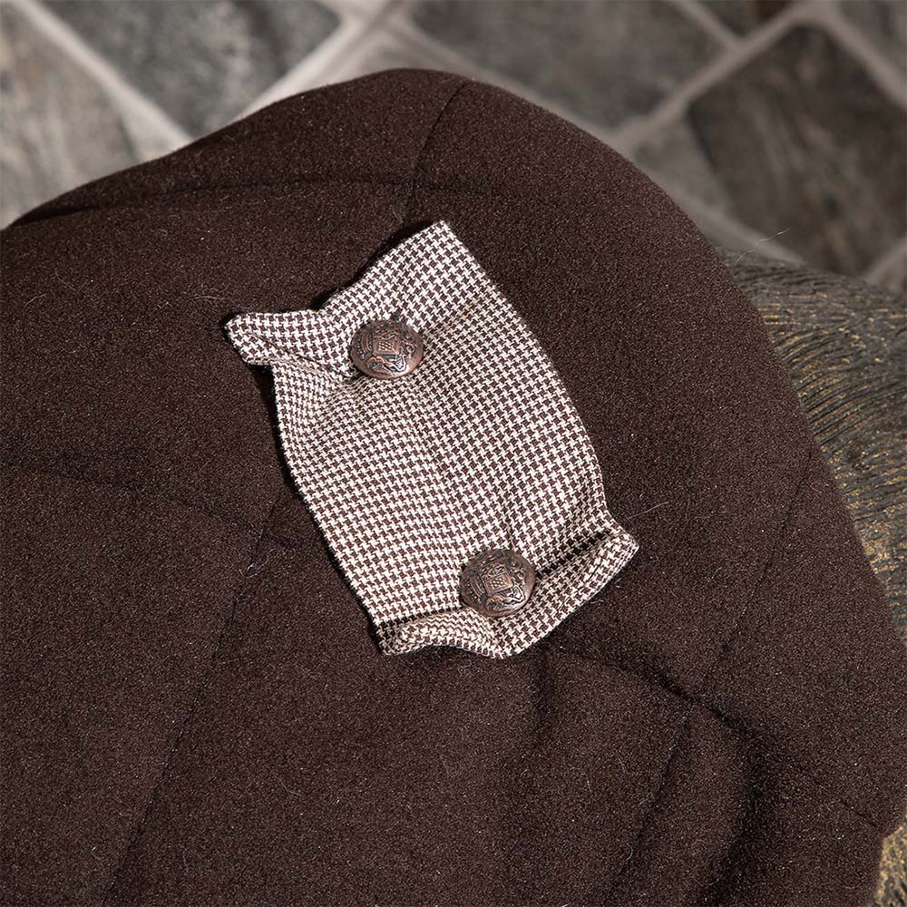 Декоративная садовая фигура Сэр Ватсон Мастиф в костюме