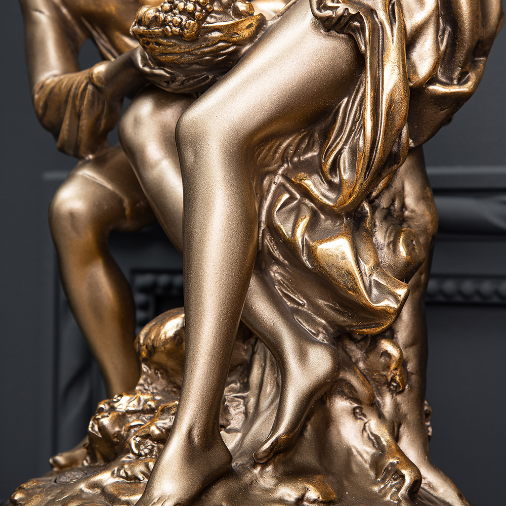 Статуэтка Венок и фрукты 