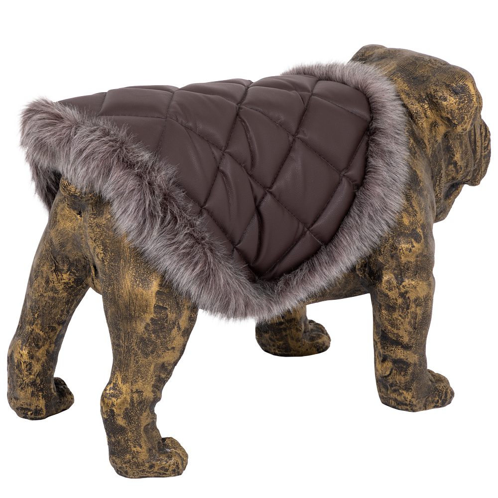 Декоративная садовая фигура Сэр Винстон Бульдог с накидкой