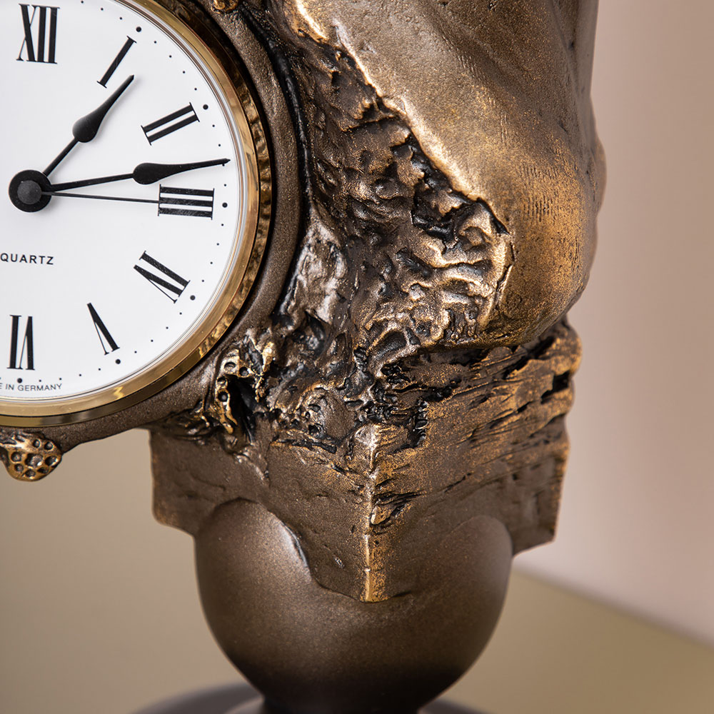 Часы настольные Легенда