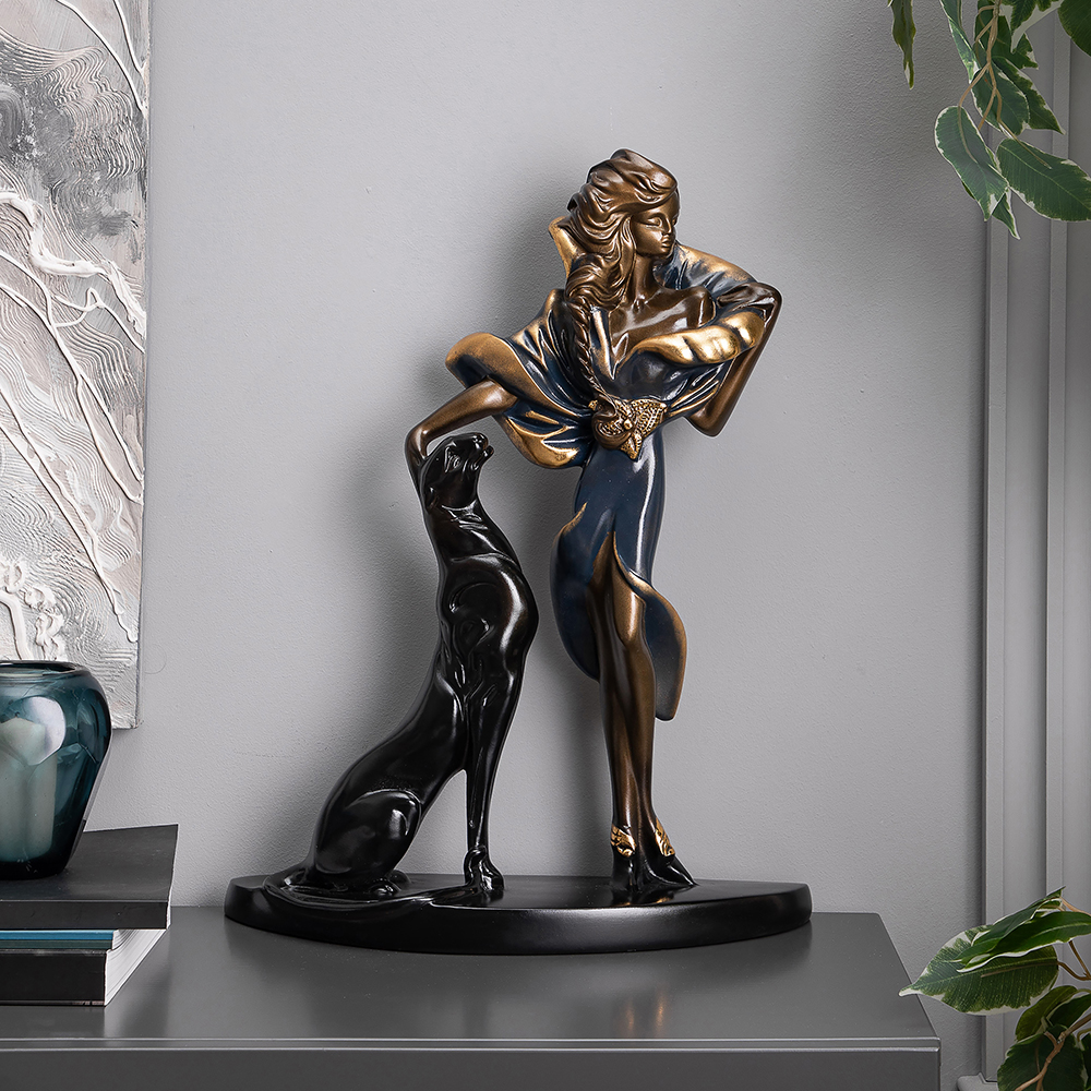 Статуэтка Девушка с пантерой 