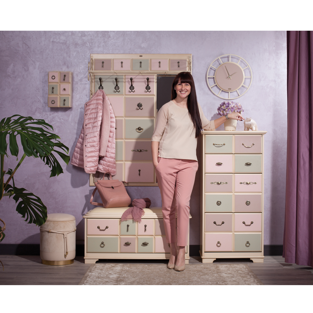 Вешалка настенная Пандора 4 с ковкой и зеркалом