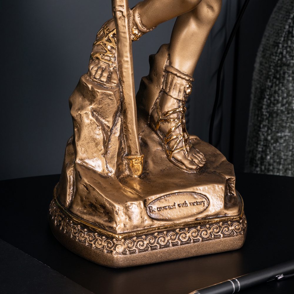 Настольная лампа Победитель