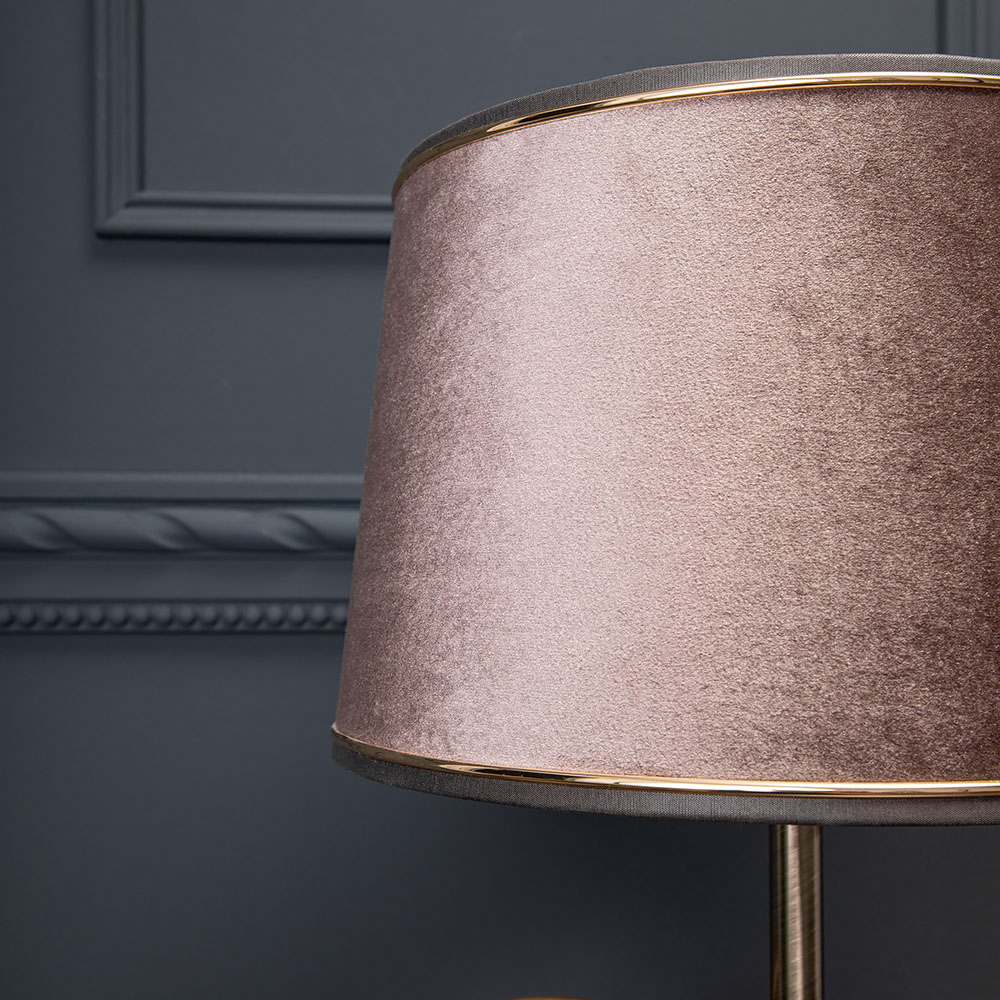 Настольная лампа Девушка на камне