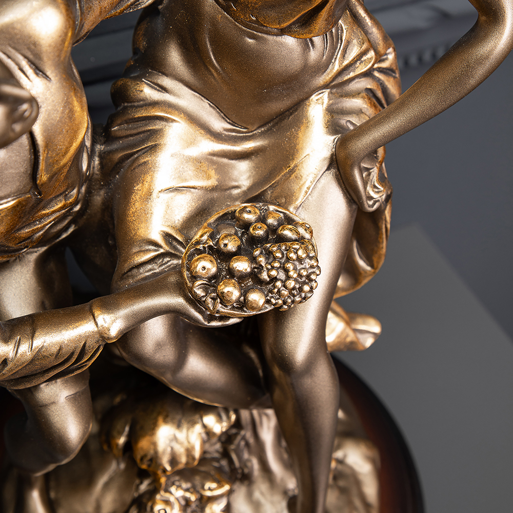 Статуэтка Венок и фрукты 