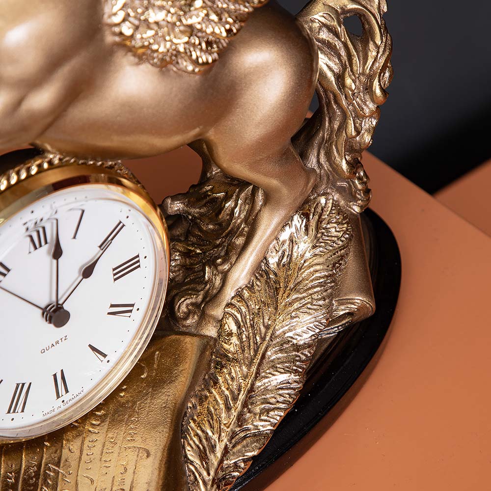 Часы настольные Пегас