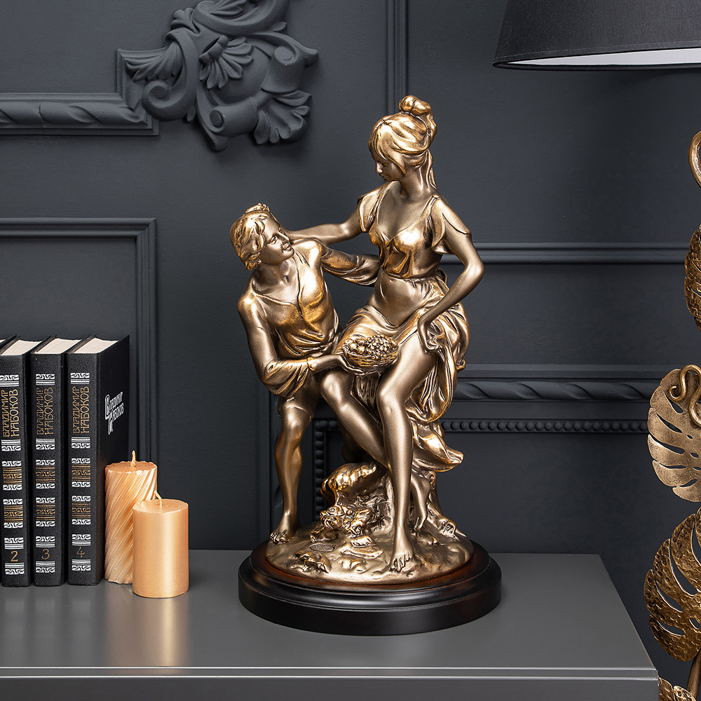 Статуэтка Венок и фрукты 