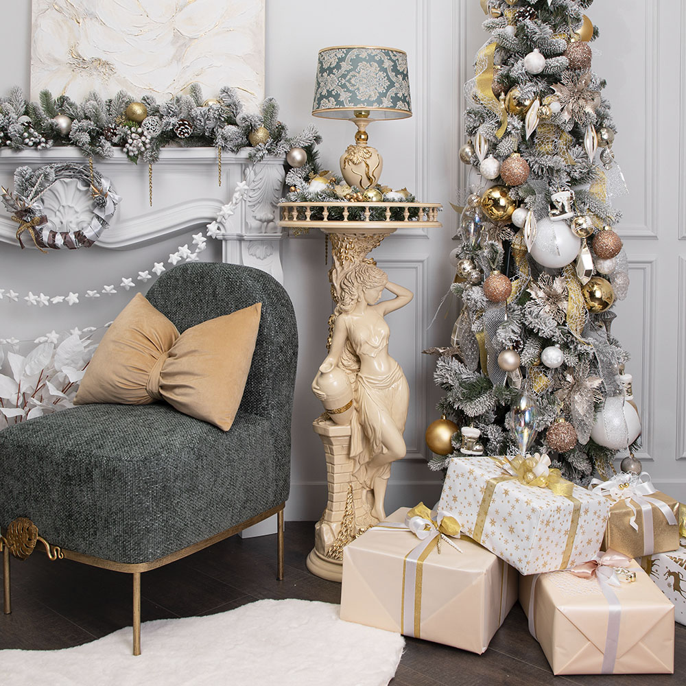 Подставка декоративная Девушка с кувшином