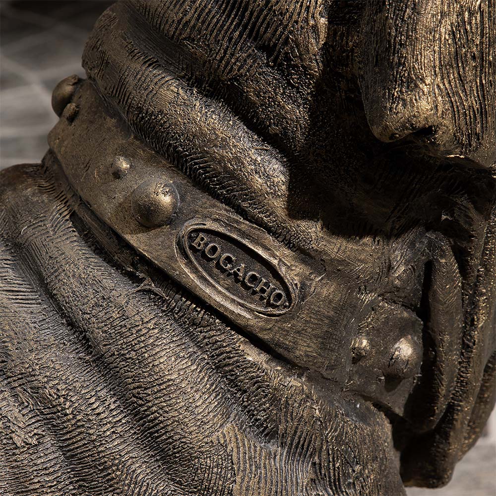 Декоративная садовая фигура Сэр Ватсон Мастиф в костюме