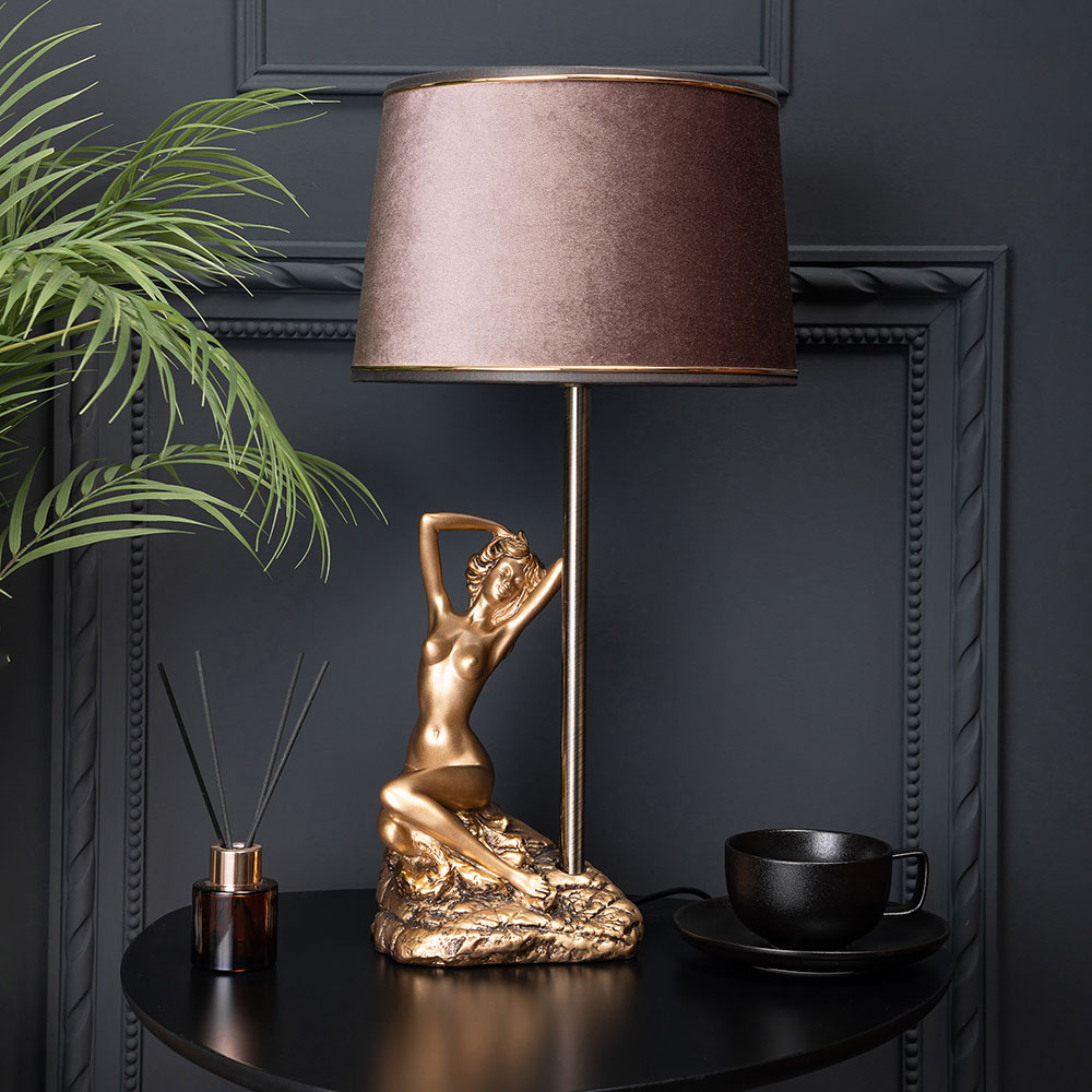 Настольная лампа Девушка на камне