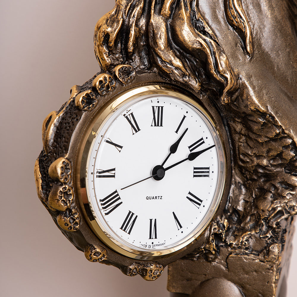 Часы настольные Легенда