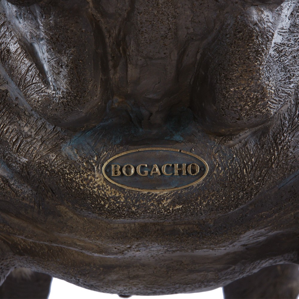 Декоративная садовая фигура Сэр Винстон Бульдог с накидкой